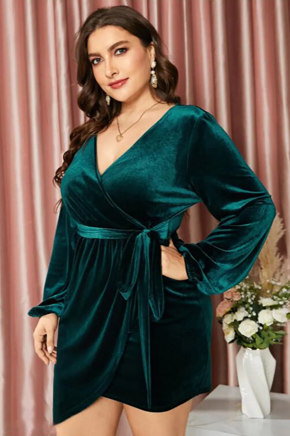 Plus Size Dark Green Velvet Dress sold by Zapaka product image thumbnail 3