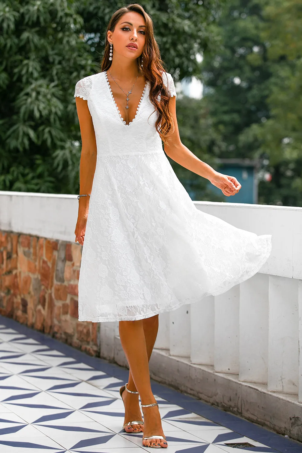 White Lace Open Back Party Dress sold by Zapaka product image thumbnail 3