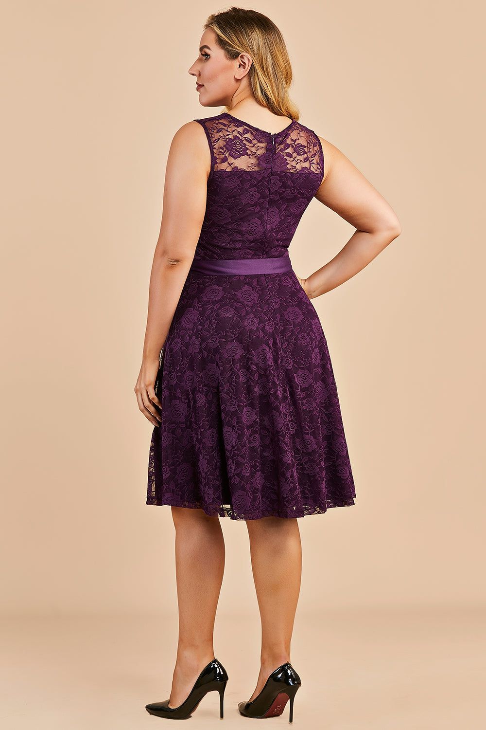 Short Plus Size Lace Dress sold by Zapaka product image thumbnail 2