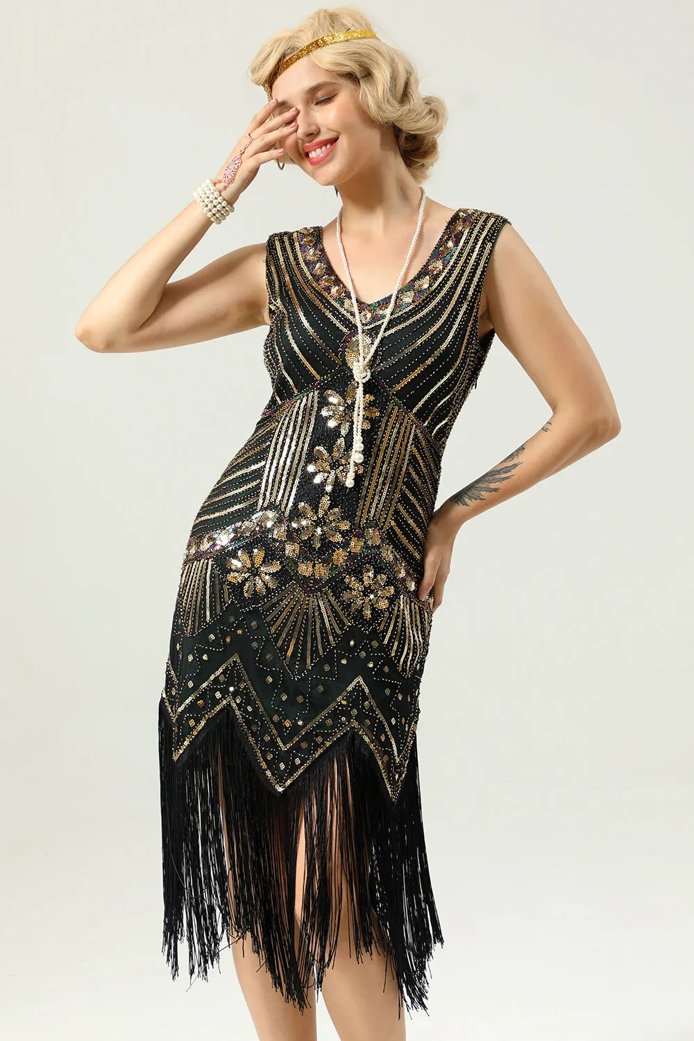 Black and Gold Sequin 1920s Dress sold by Zapaka product image thumbnail 4