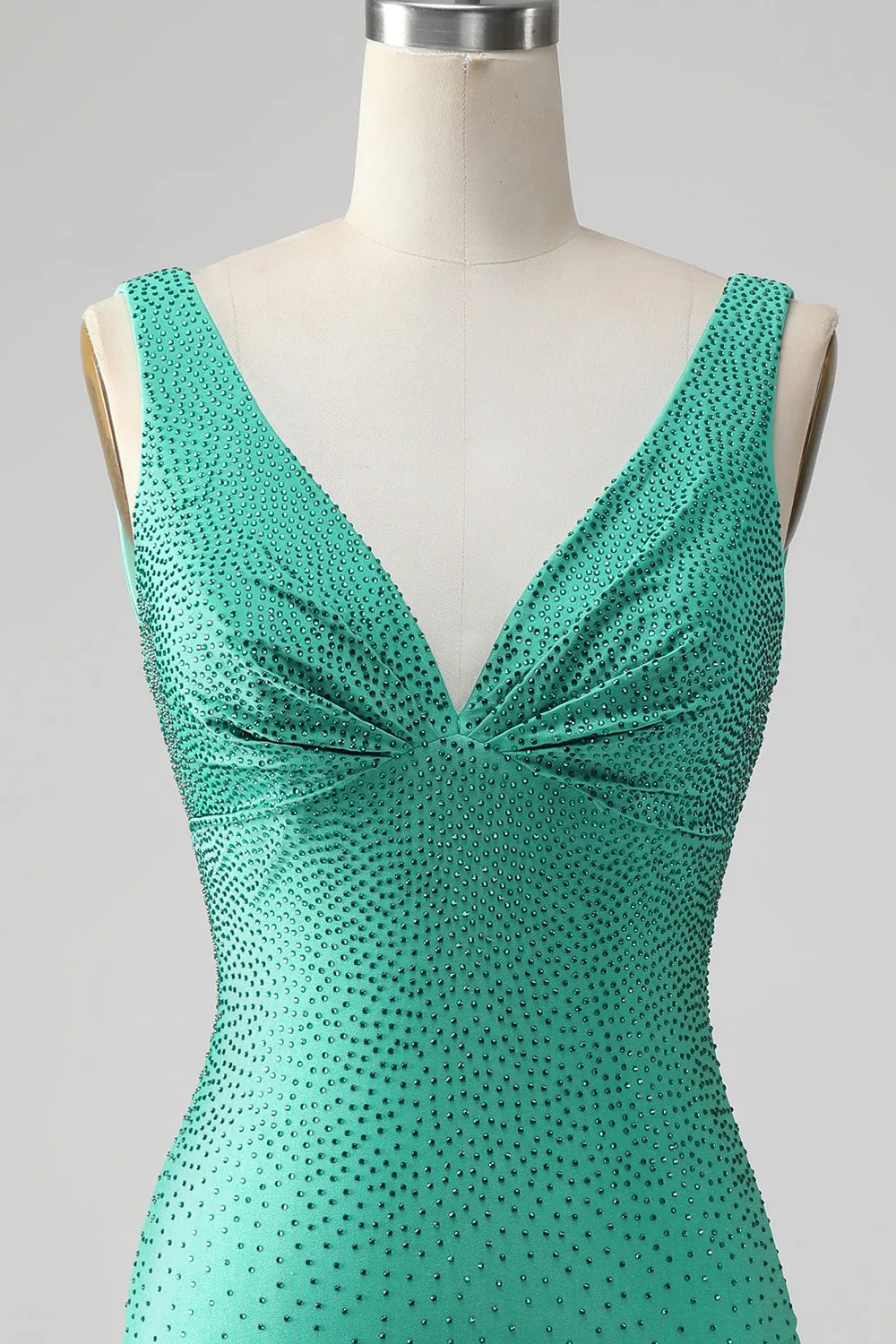 Green Bodycon V Neck Backless Short Homecoming Dress with Beading sold by Zapaka product image thumbnail 4