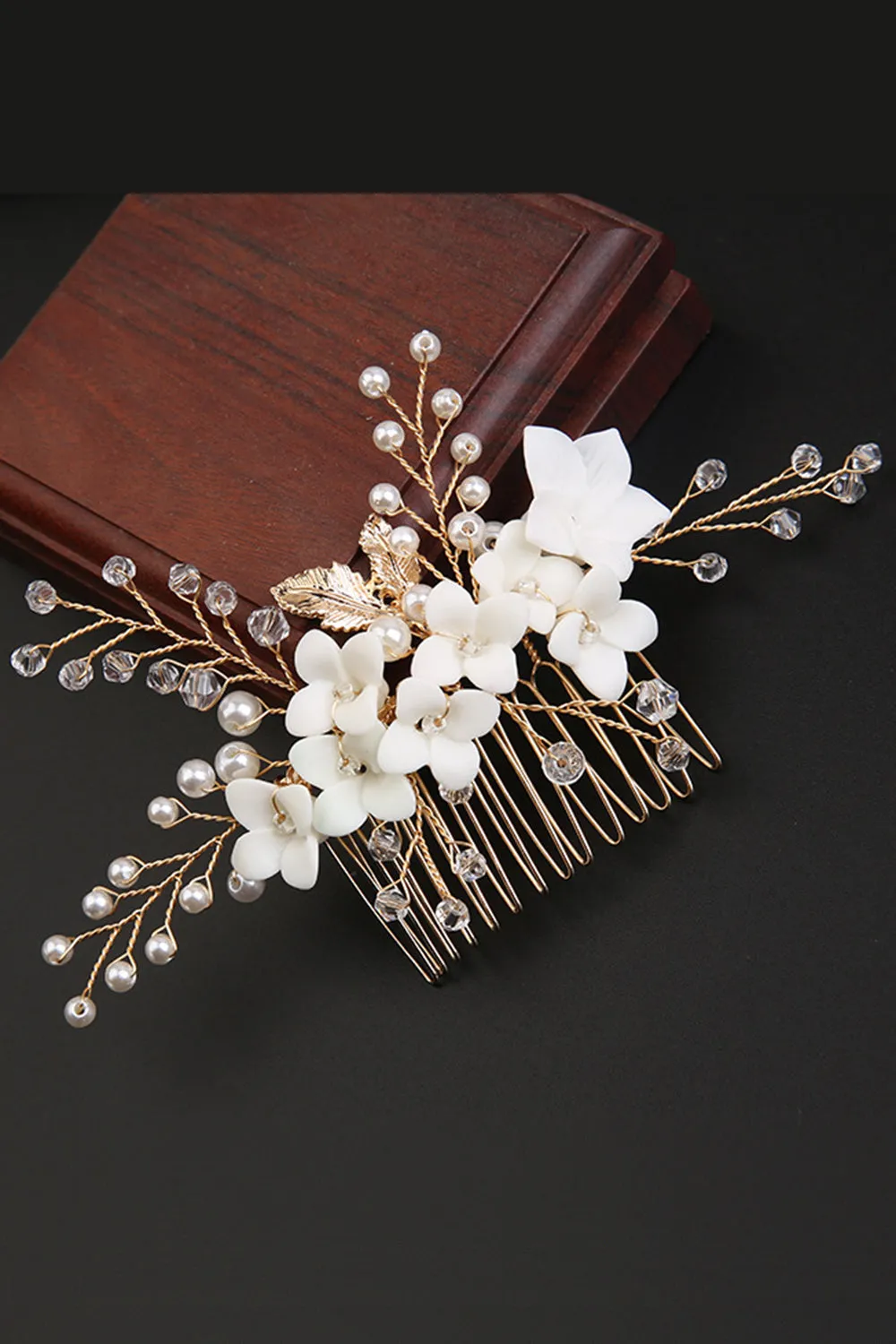 Fashionable Green & White Floral Design Bride Wedding Headpiece sold by Zapaka product image thumbnail 4