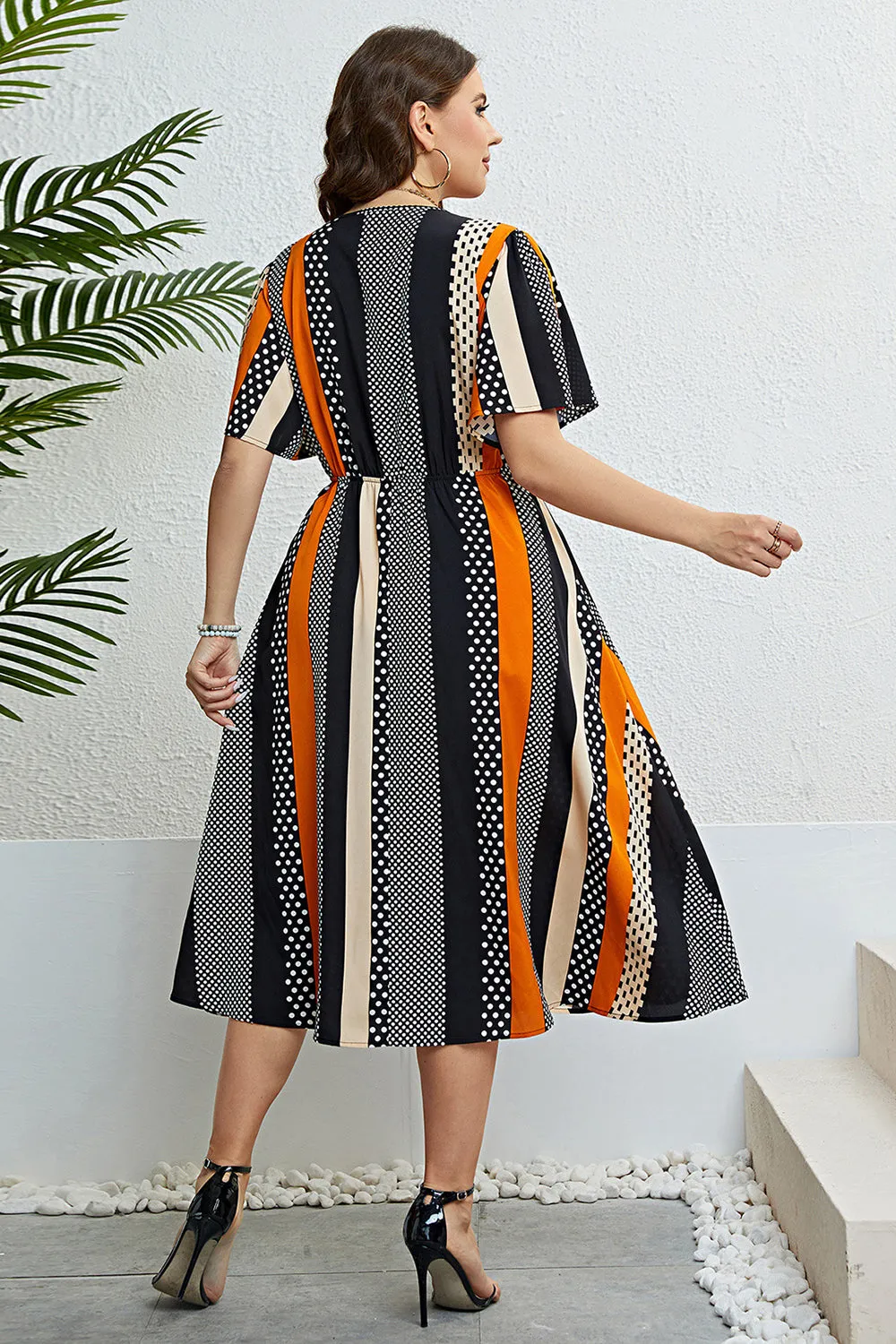 Plus Size V Neck Black Summer Dress With Short Sleeves sold by Zapaka product image thumbnail 2