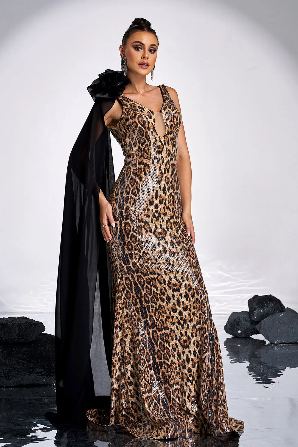 Coffee Leopard Printed Mermaid V-neck Long Prom Dress sold by Zapaka product image thumbnail 4