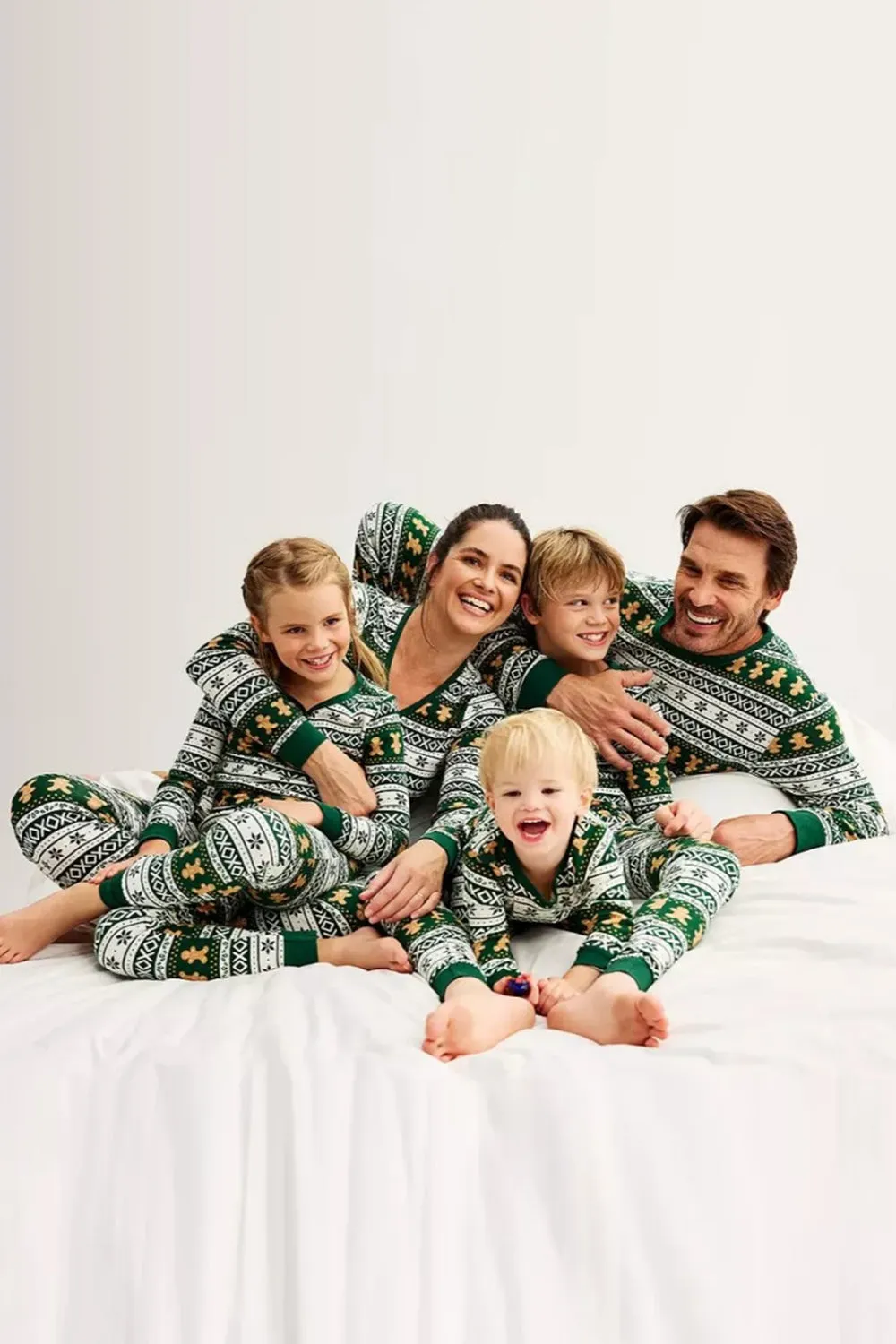 Christmas Loose Family Matching Green Snowflake Gingerbread Man Pattern Pajama Set sold by Zapaka product image thumbnail 2