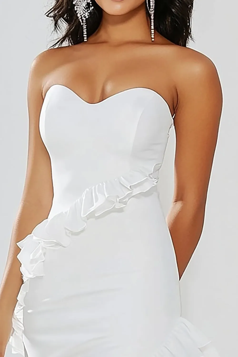 Chic White Ruffled Sweetheart Bodycon Short Graduation Dress sold by Zapaka product image thumbnail 2