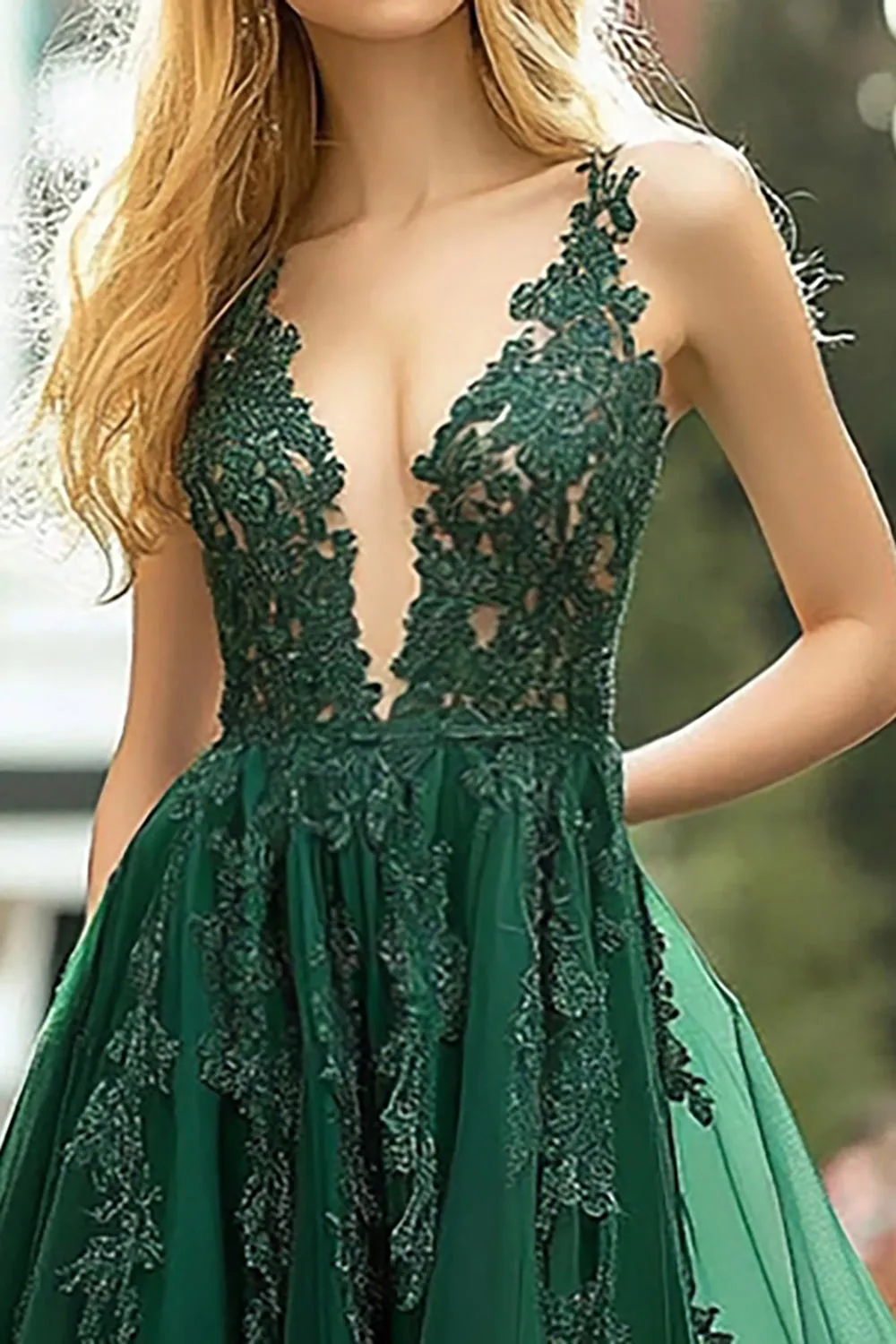 Dark Green V-Neck Appliqued Tulle Long Prom Dress with Slit sold by Zapaka product image thumbnail 2
