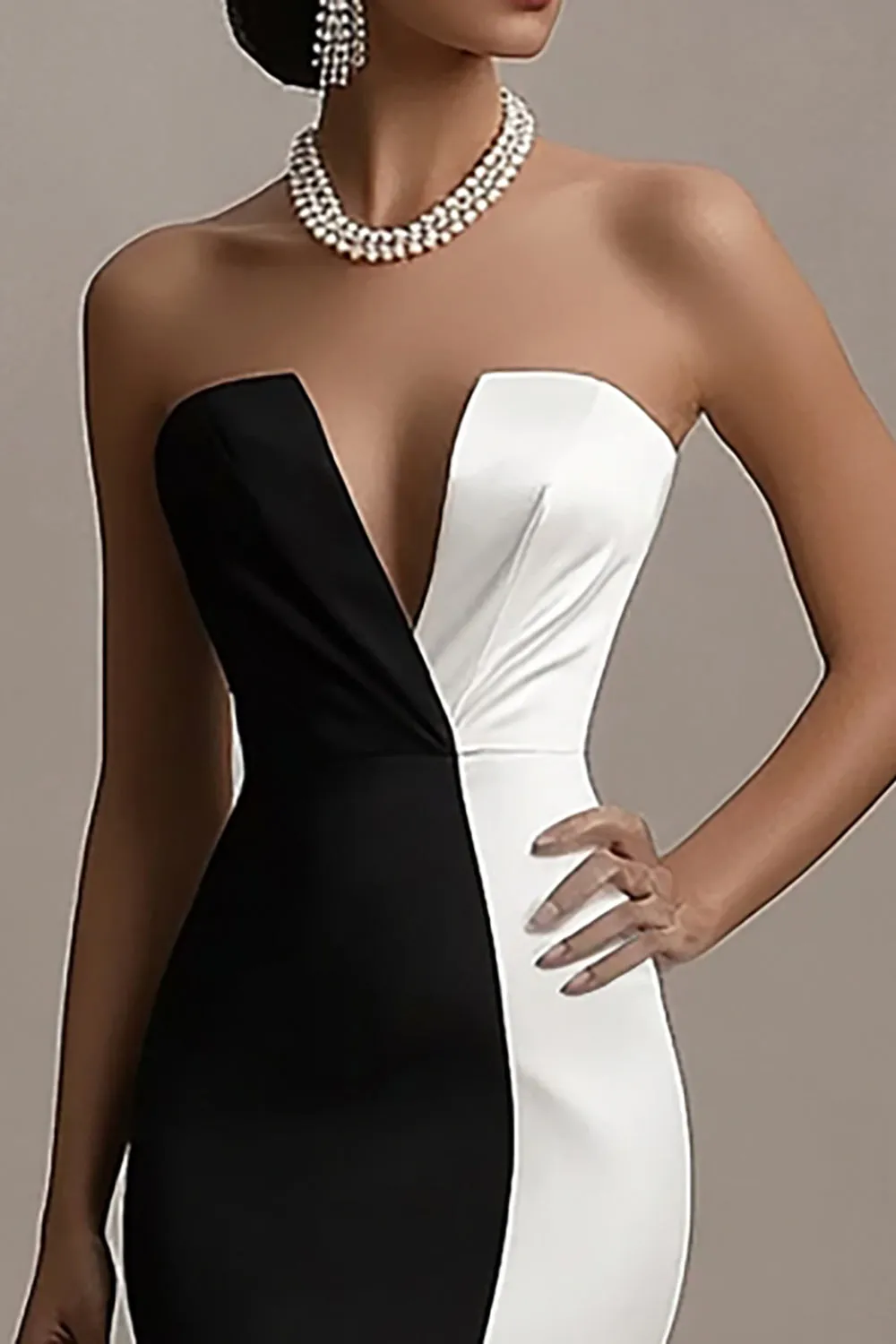 Strapless Black And White Mermaid Evening Dress with Slit sold by Zapaka product image thumbnail 2