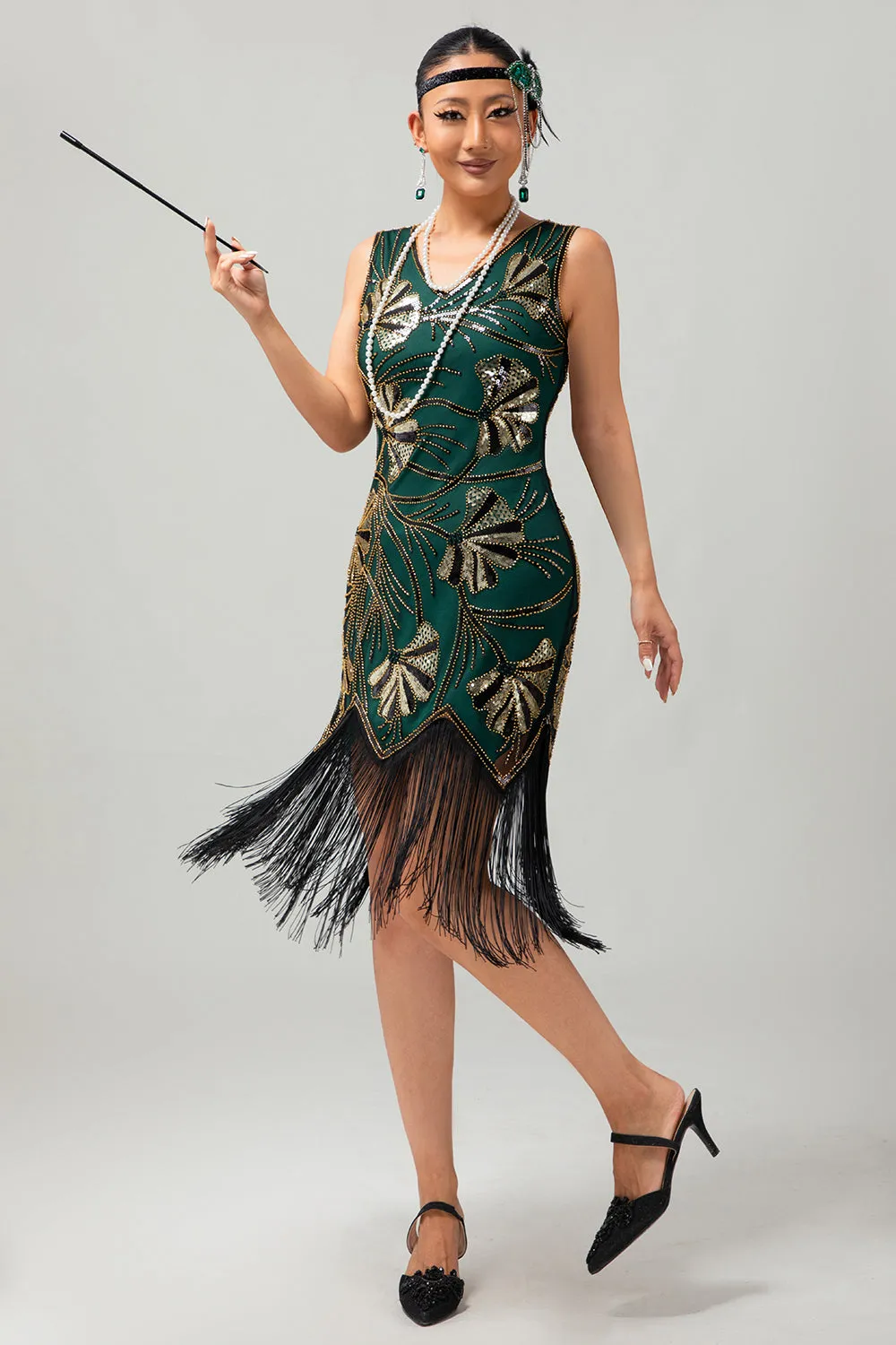 Green Golden Sequin V Neck Bodycon 1920s Flapper Dress with Tassles sold by Zapaka product image thumbnail 4