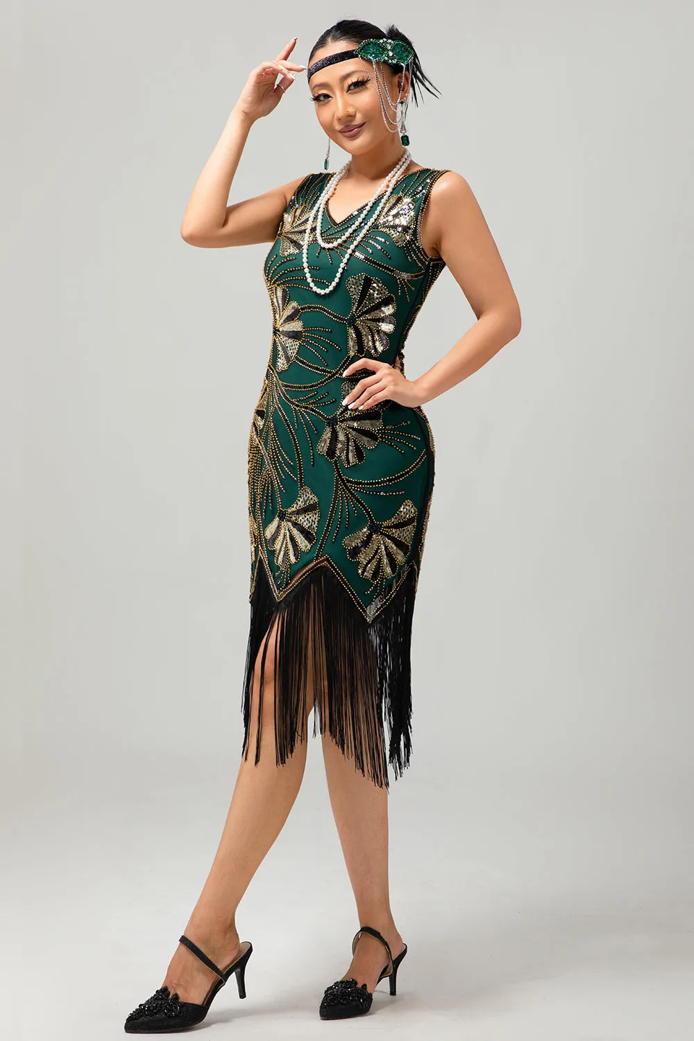 Green Golden Sequin V Neck Bodycon 1920s Flapper Dress with Tassles sold by Zapaka product image thumbnail 5
