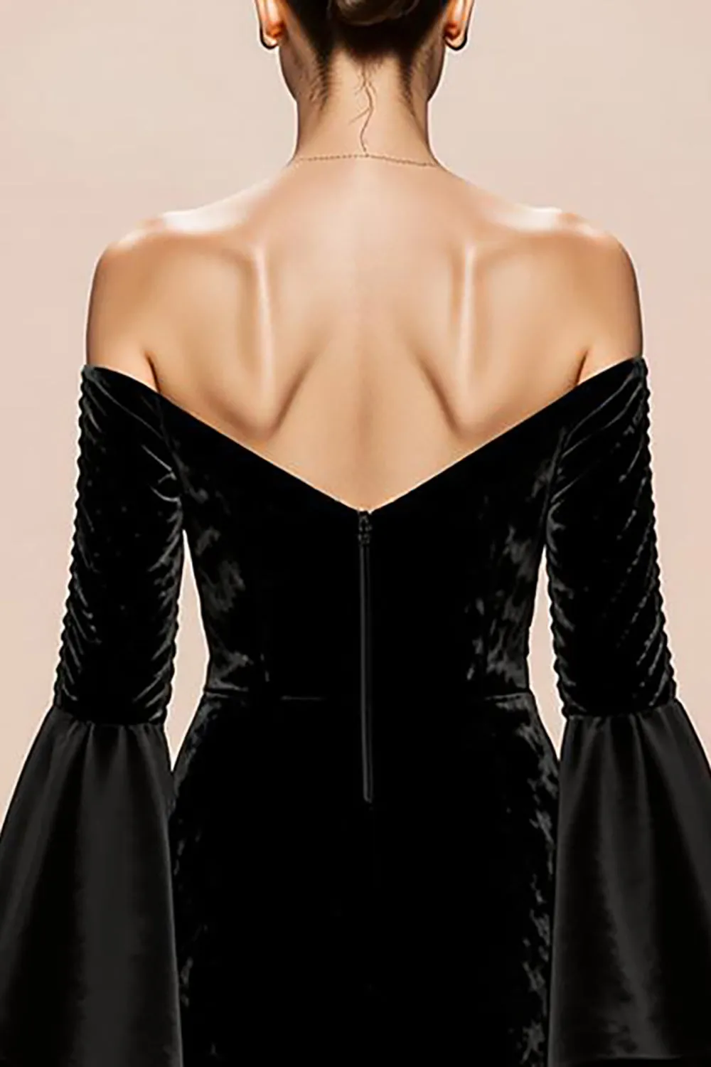 Black Mermaid Off the Shoulder Velvet Evening Dress With Slit sold by Zapaka product image thumbnail 4