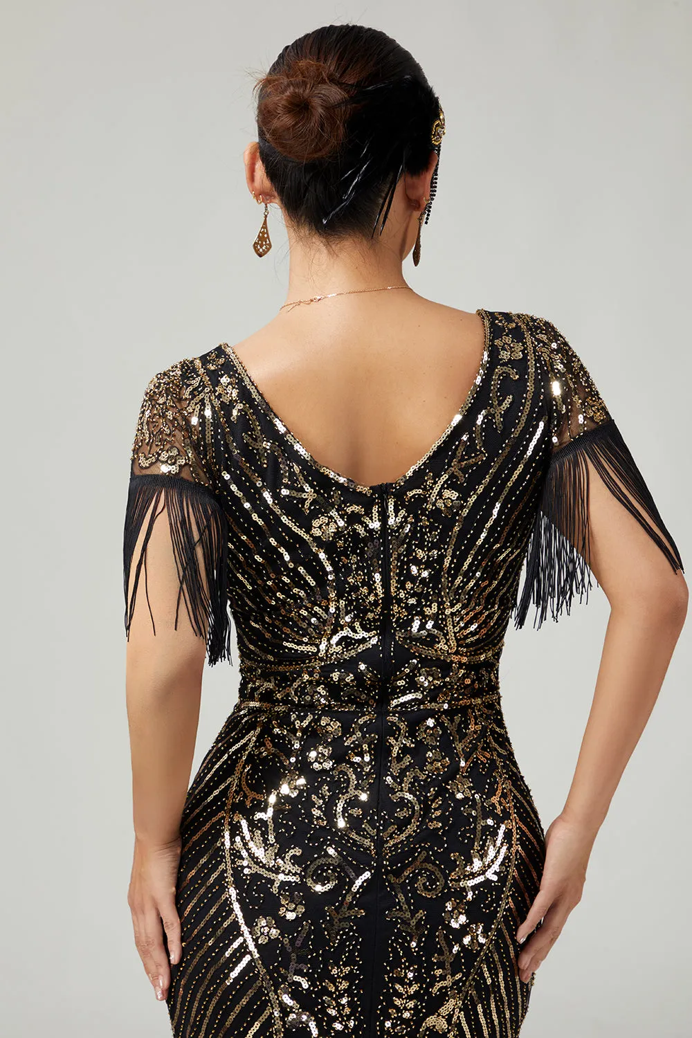 V Neck Bodycon Black Golden Sequin Fringed 1920s Dress with 5-Piece Accessories Set sold by Zapaka product image thumbnail 5