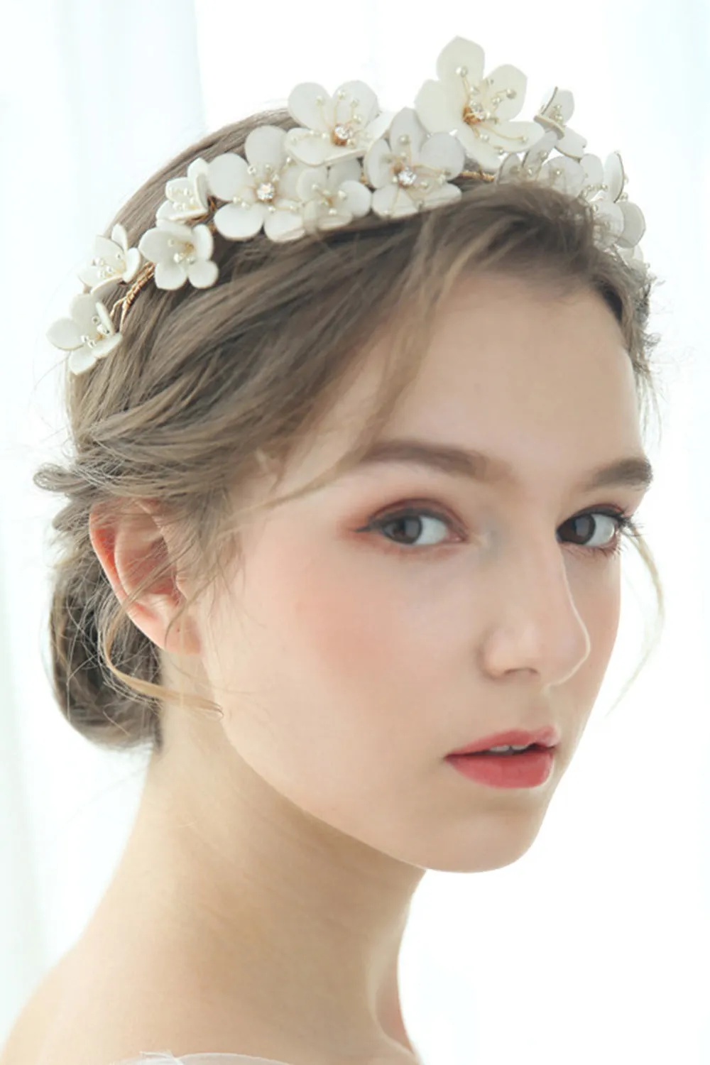 White Fairy Pearl Flower Bridal Headpiece sold by Zapaka product image thumbnail 3