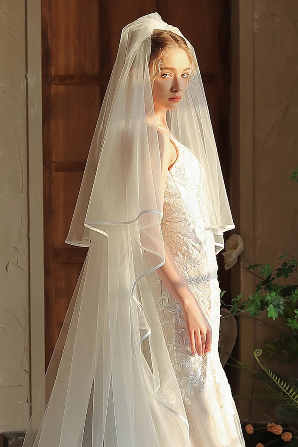 Long Ivory Tulle Wedding Veil sold by Zapaka product image thumbnail 4
