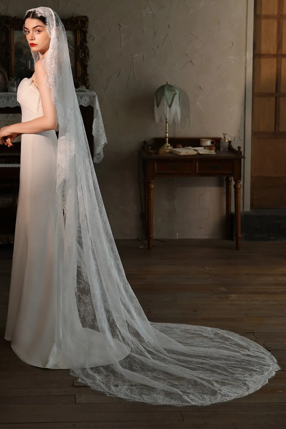 One Tier Ivory Long Lace Wedding Veil sold by Zapaka product image thumbnail 3