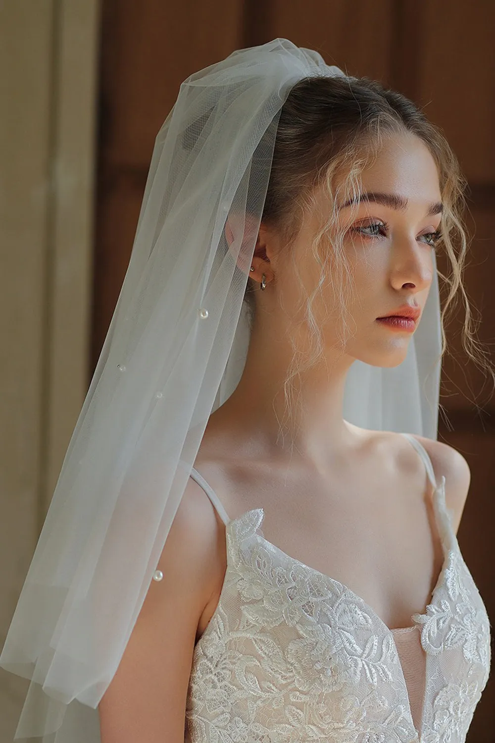 Short Ivory Tulle Bridal Veil with Pearls sold by Zapaka product image thumbnail 4
