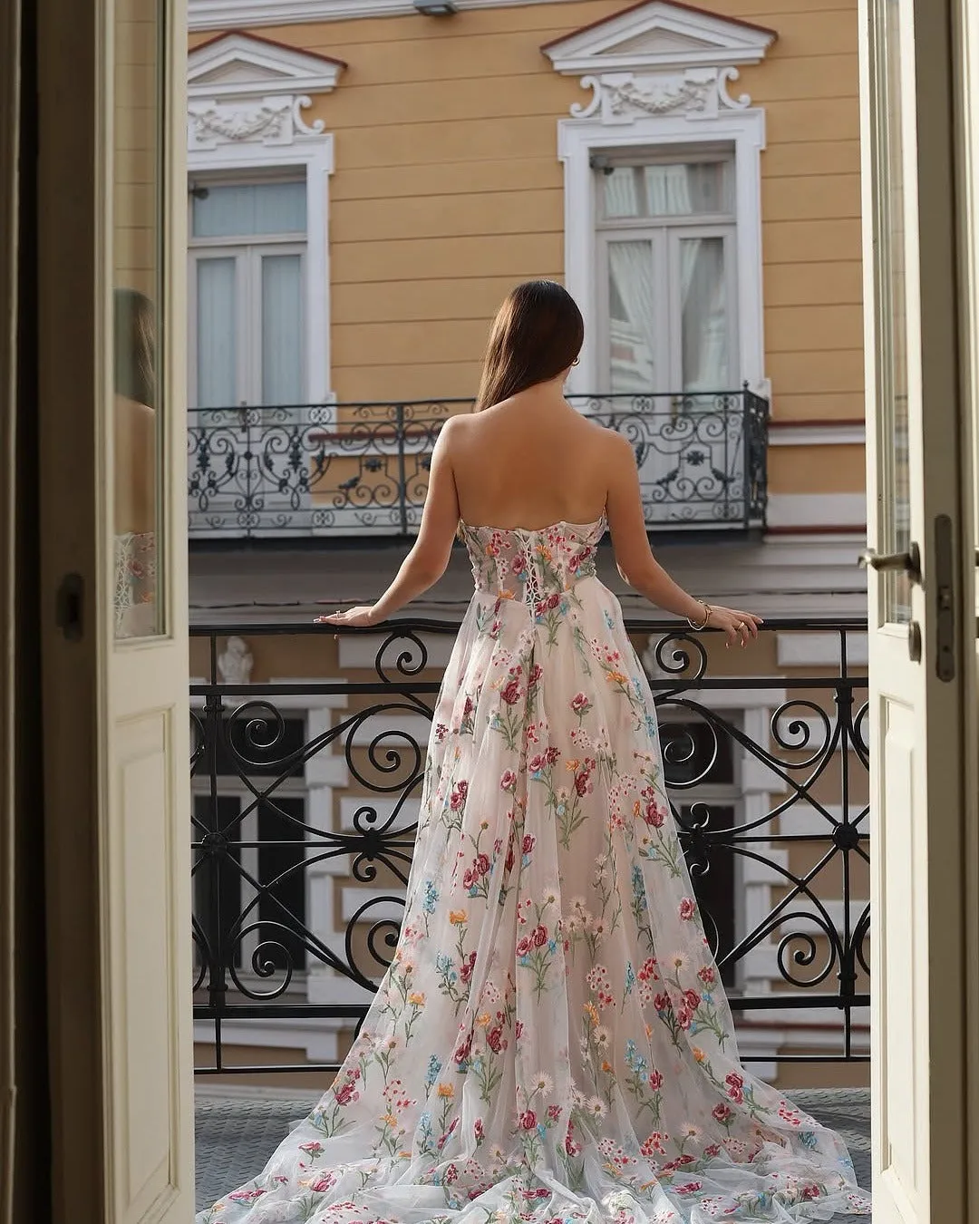 Tulle Strapless Sweep Train Ivory Long Wedding Dress with Embroidery-App sold by Zapaka product image thumbnail 2