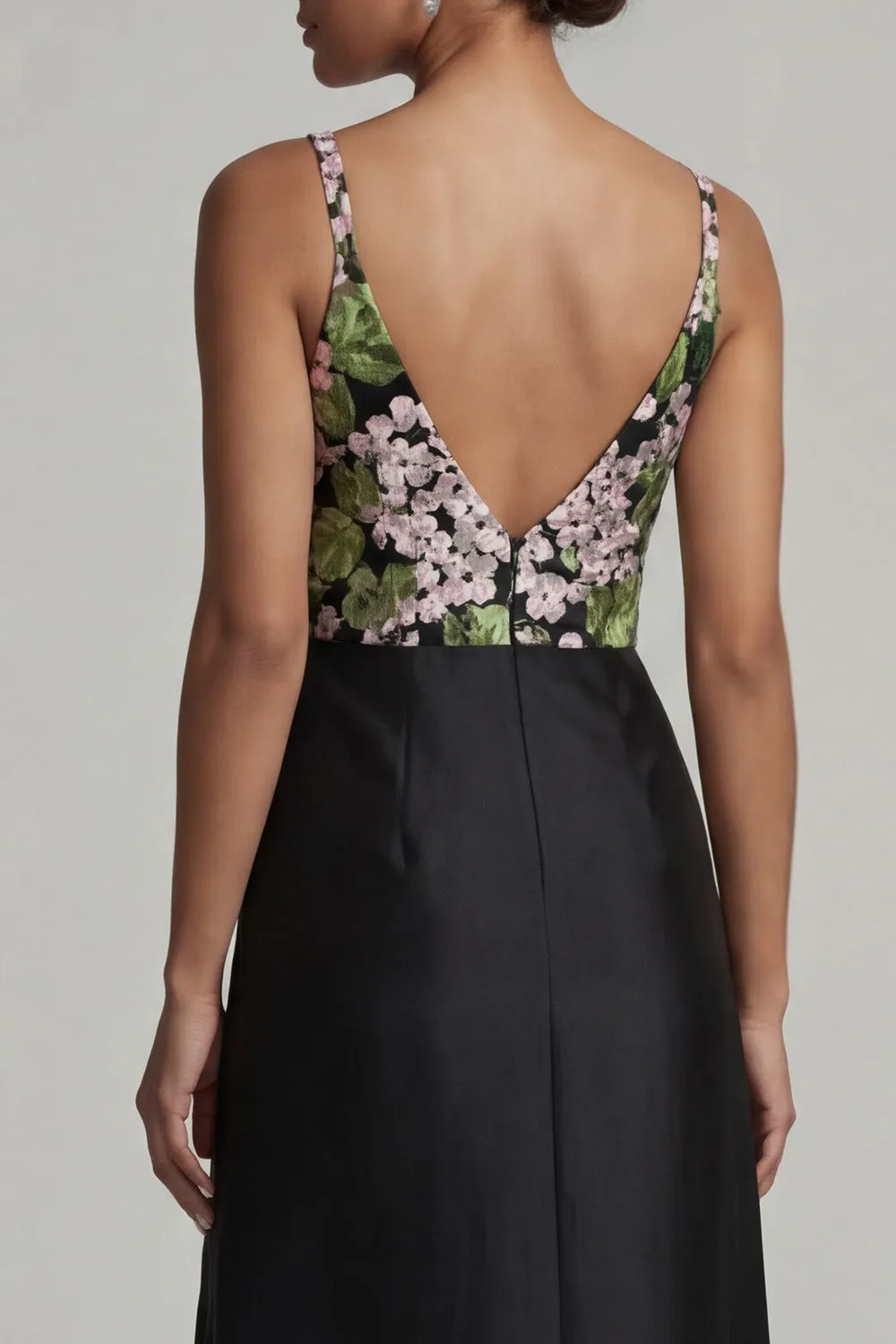 Black Long V-Neck Floral Mother of the Bride Dress with Slit sold by Zapaka product image thumbnail 5