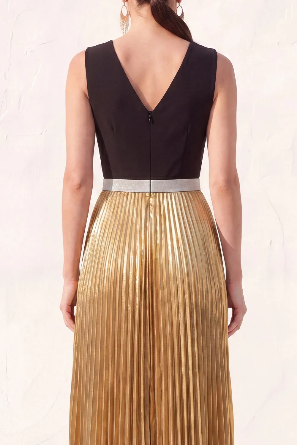 Black Golden A Line Pleated V Neck Formal Dress with Slit sold by Zapaka product image thumbnail 4