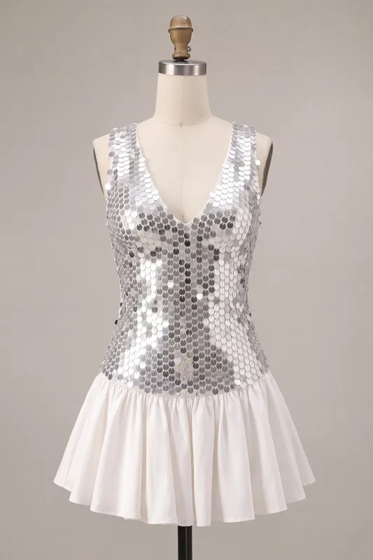 Sparkly Silver A-Line Sequins V-Neck Homecoming Dress with Ruffles made by Zapaka