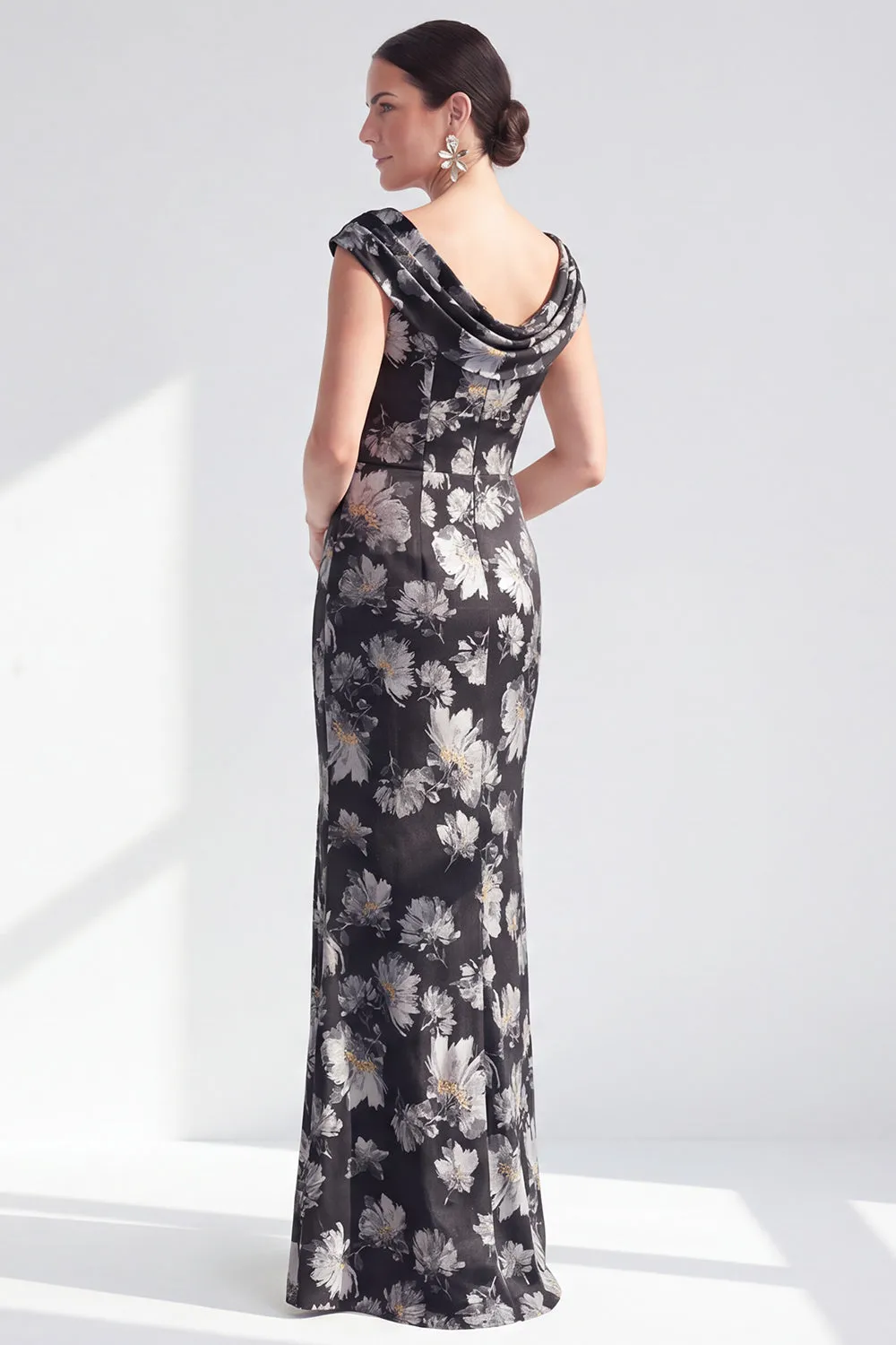 Mermaid Black Floral Long Mother of the Bride Dress with Slit sold by Zapaka product image thumbnail 2