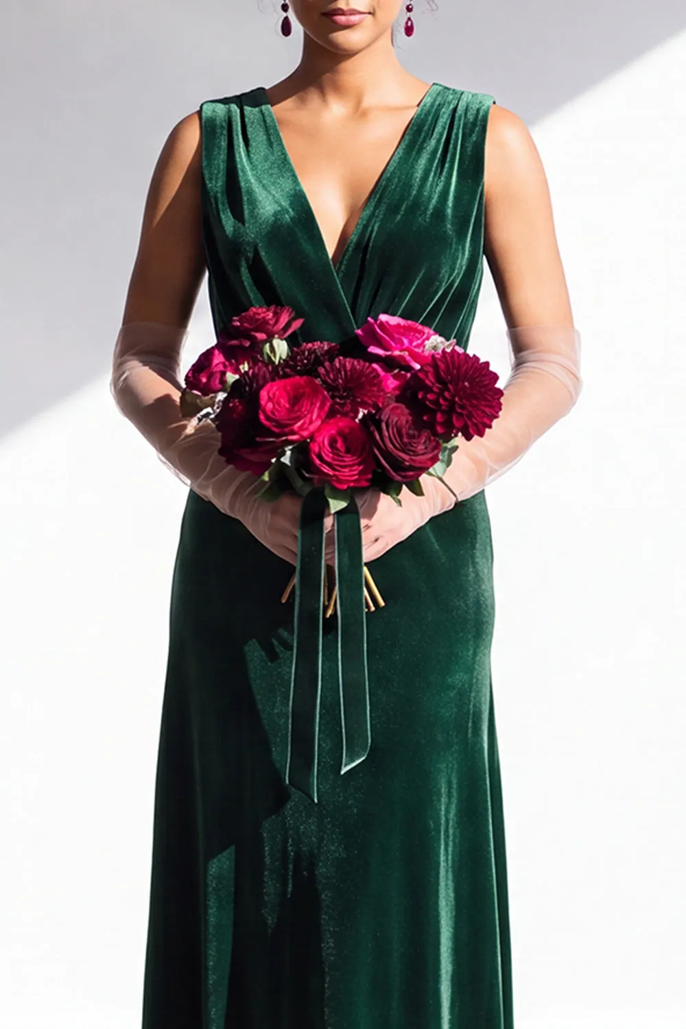 Dark Green Sheath Velvet Ruched V-Neck Long Bridesmaid Dress sold by Zapaka product image thumbnail 3