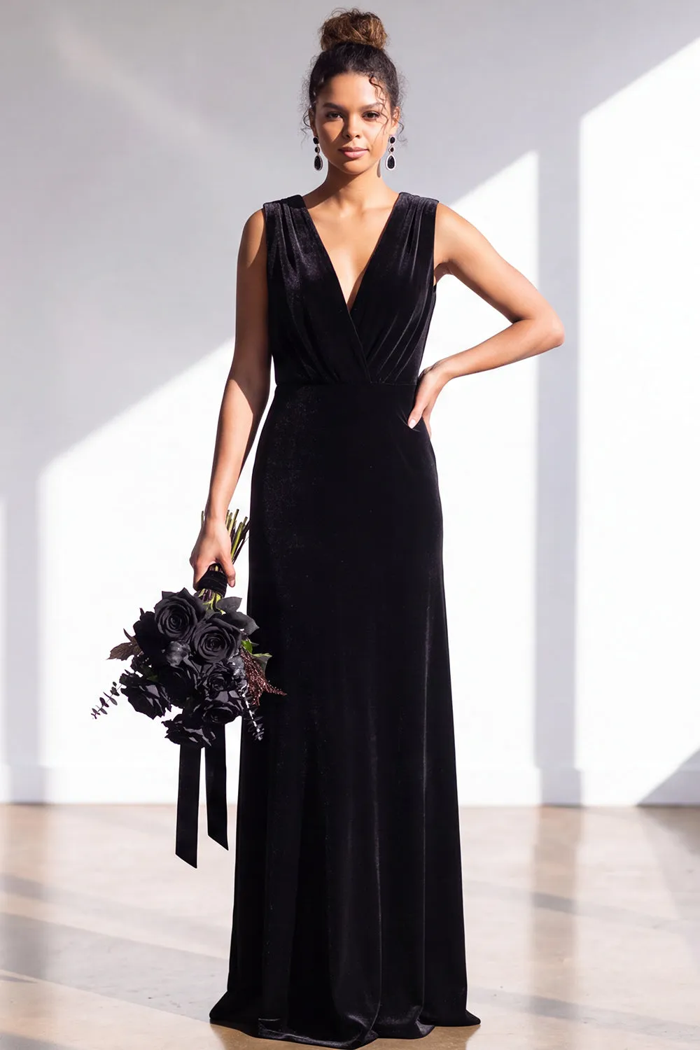 Dark Green Sheath Velvet Ruched V-Neck Long Bridesmaid Dress sold by Zapaka product image thumbnail 5