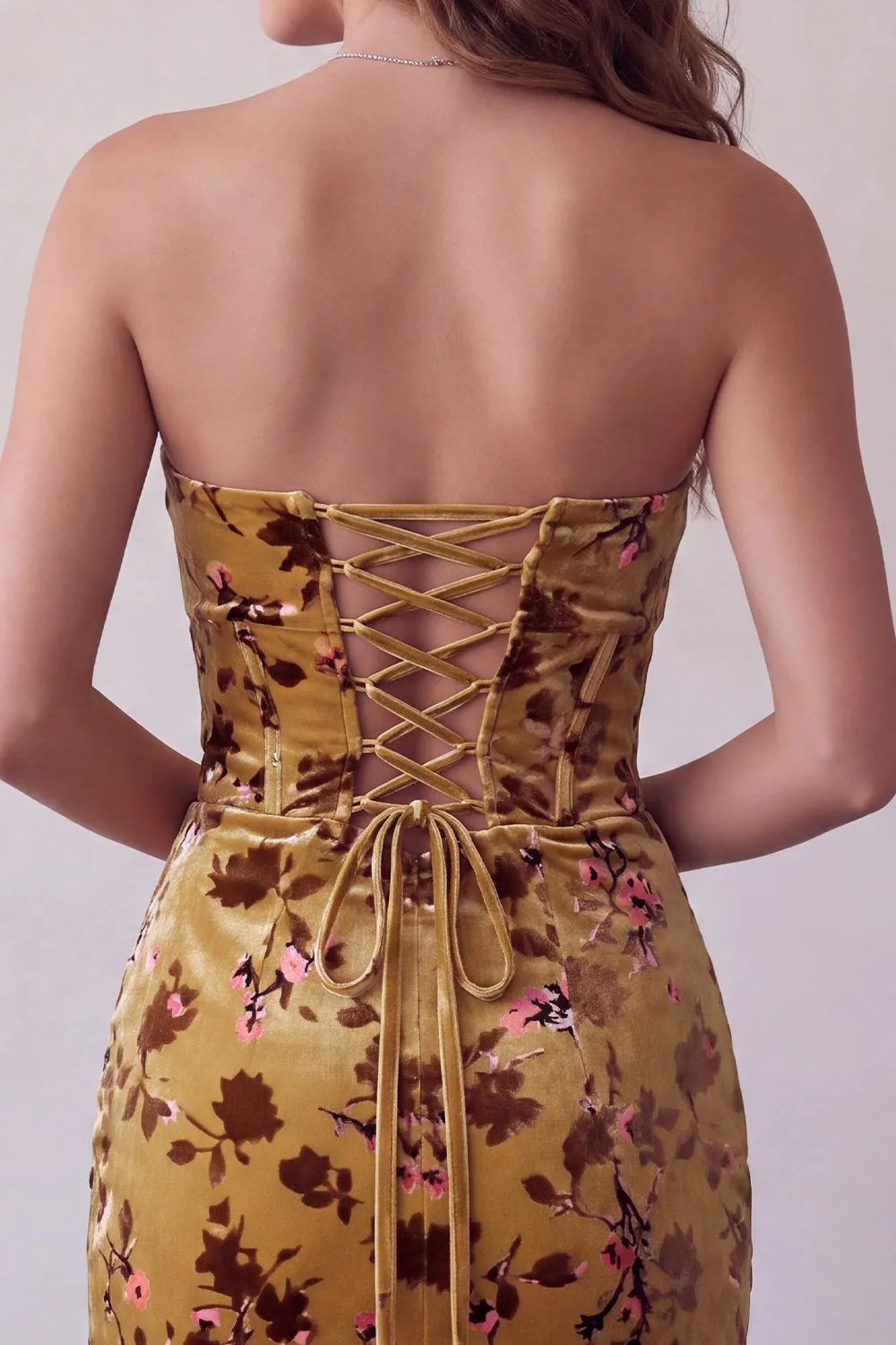 Ginger Yellow Corset Bodycon Strapless Keyhole Velvet Short Homecoming Dress sold by Zapaka product image thumbnail 4