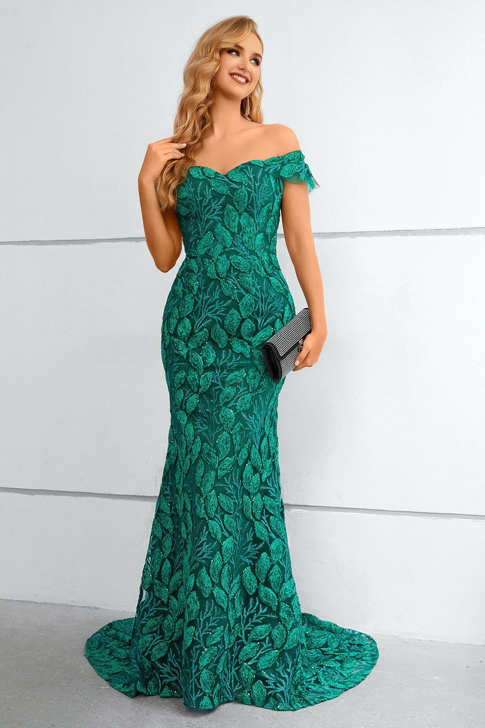 Dark Green Off The Shoulder Mermaid Prom Dress With Appliques sold by Zapaka product image thumbnail 4