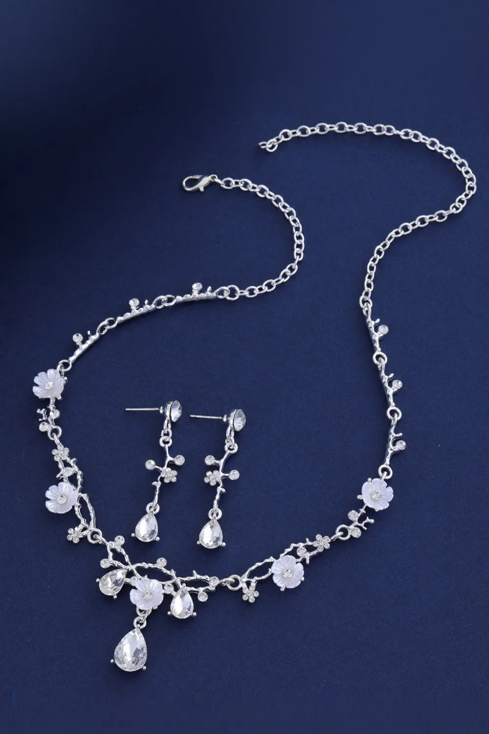 Golden Bridal Necklace Earring Set For Wedding sold by Zapaka product image thumbnail 5