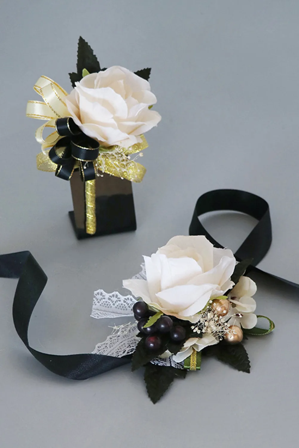 Luxury Black White Homecoming Wrist Corsage and Men's Boutonniere Set sold by Zapaka product image thumbnail 2