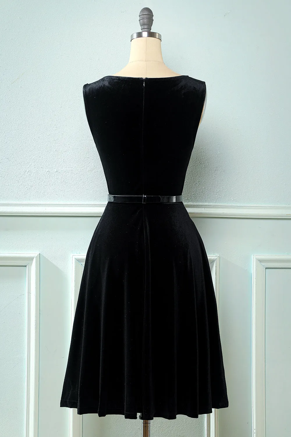 Velvet Vintage 1950s Dress sold by Zapaka product image thumbnail 2