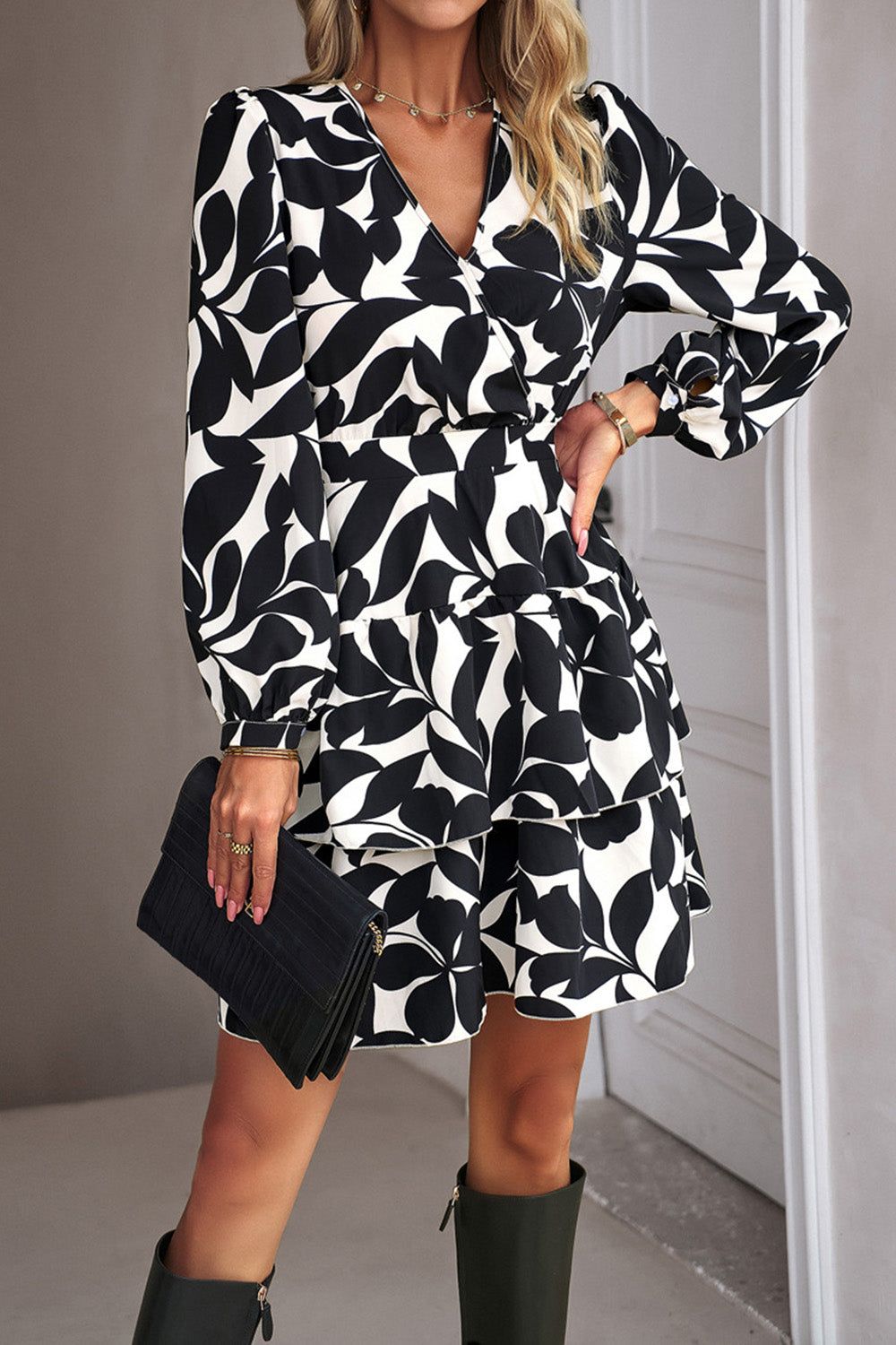 Black Long Sleeves Printed Casual Dress sold by Zapaka product image thumbnail 4