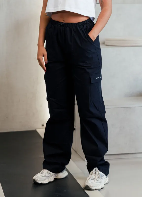 Gym King Established Woven Cargo - Black made by The Gym King