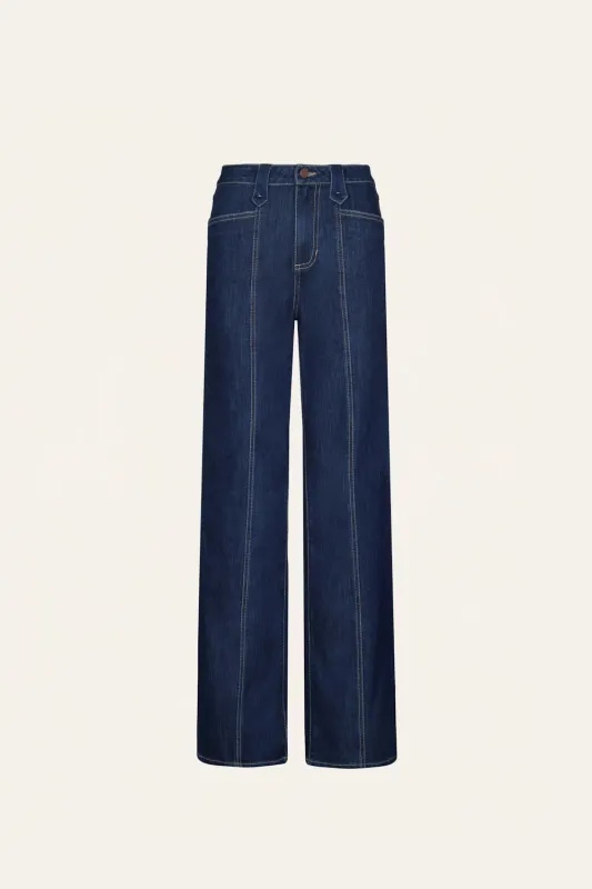 A Navegar Pant made by Johanna Ortiz