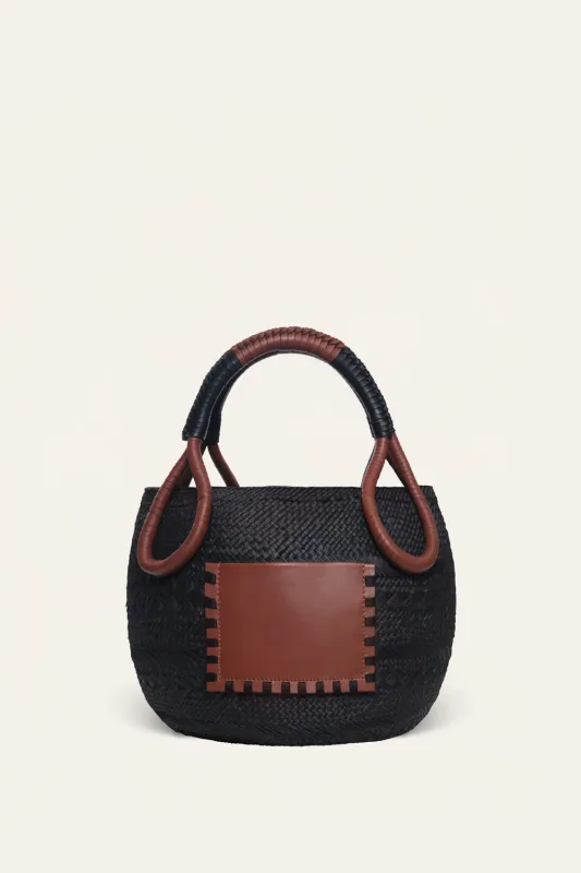 Singing The Namba Tote Bag made by Johanna Ortiz