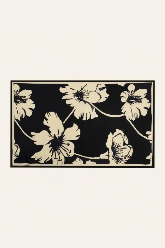 Delicate Astromelia Shawl made by Johanna Ortiz