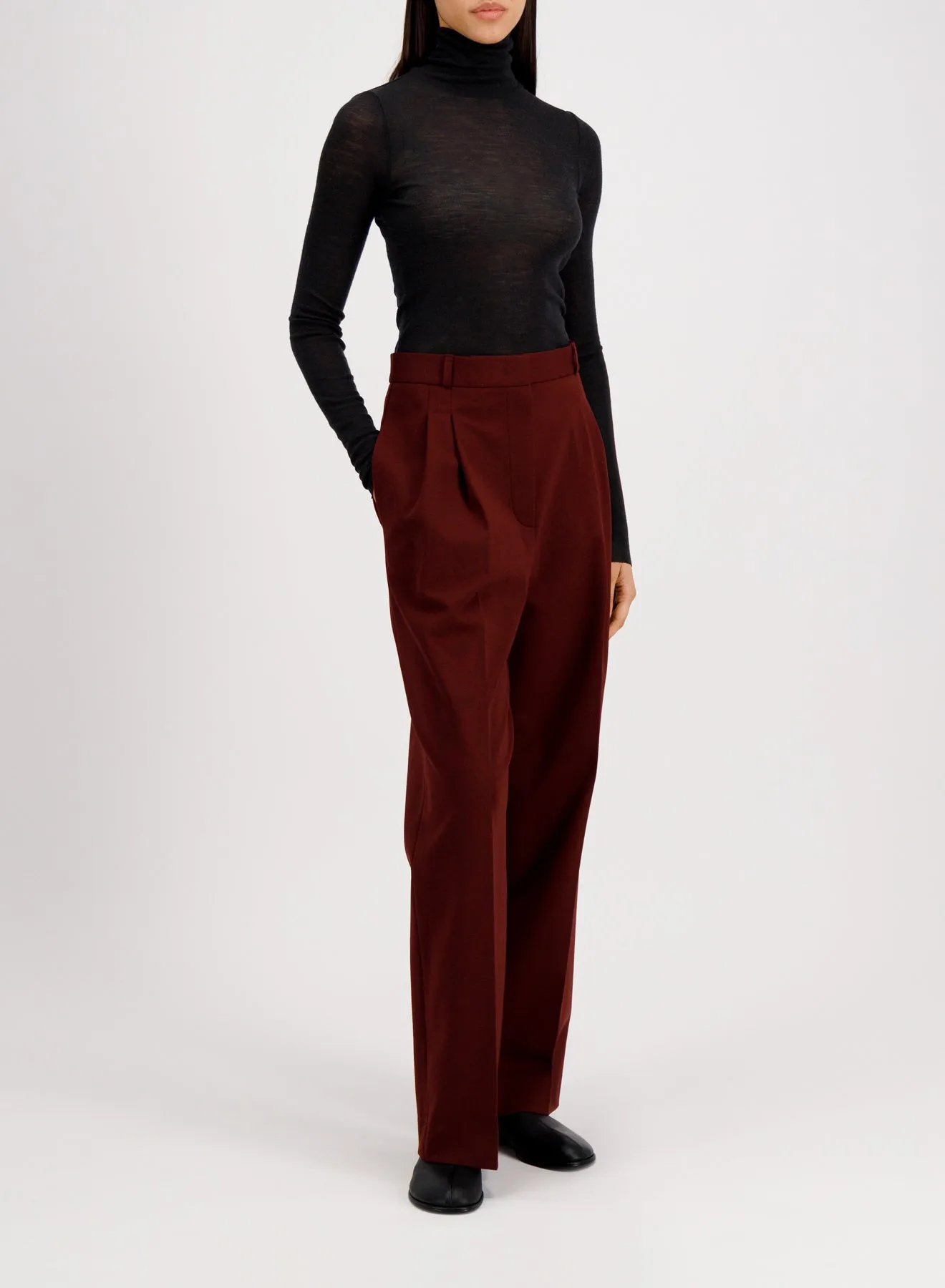 Double pleats trousers viscose flannel sold by Harris Wharf London product image thumbnail 3