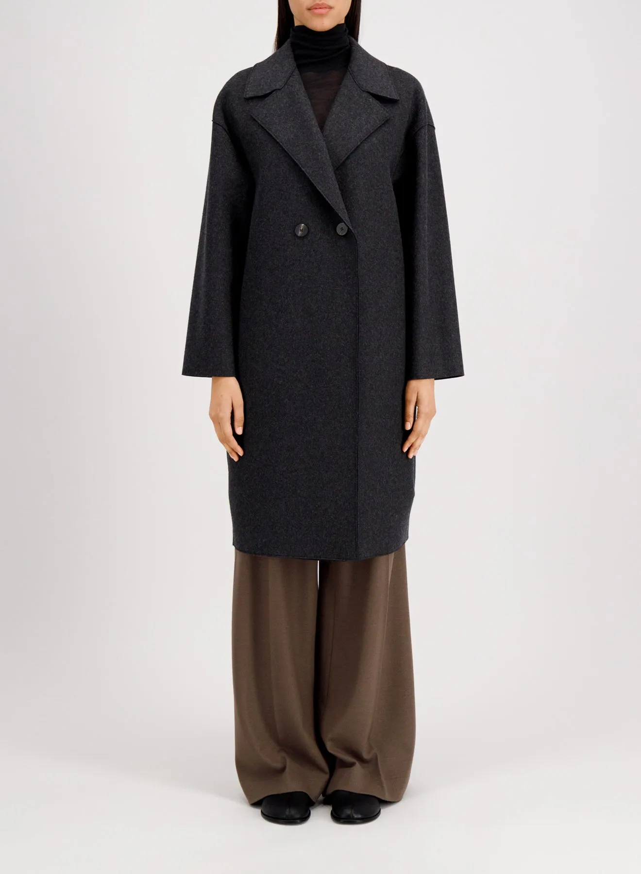 Dropped shoulder coat in double crafted with Loro Piana fabric sold by Harris Wharf London product image thumbnail 3