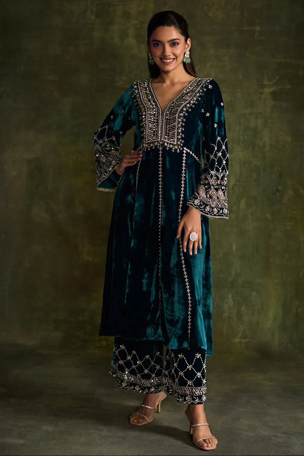 Turquoise 3-Kali Kurta Set sold by Market product image thumbnail 3