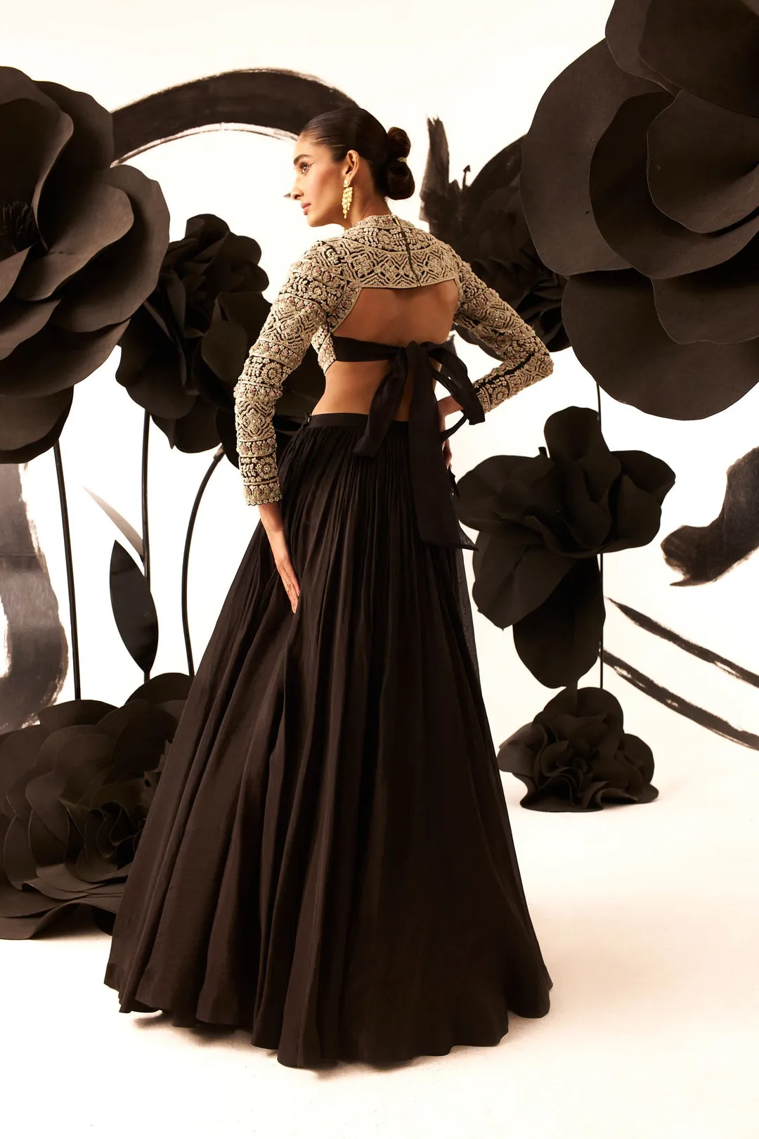 Floral Embroidered Blouse Lehenga Set sold by Market product image thumbnail 4