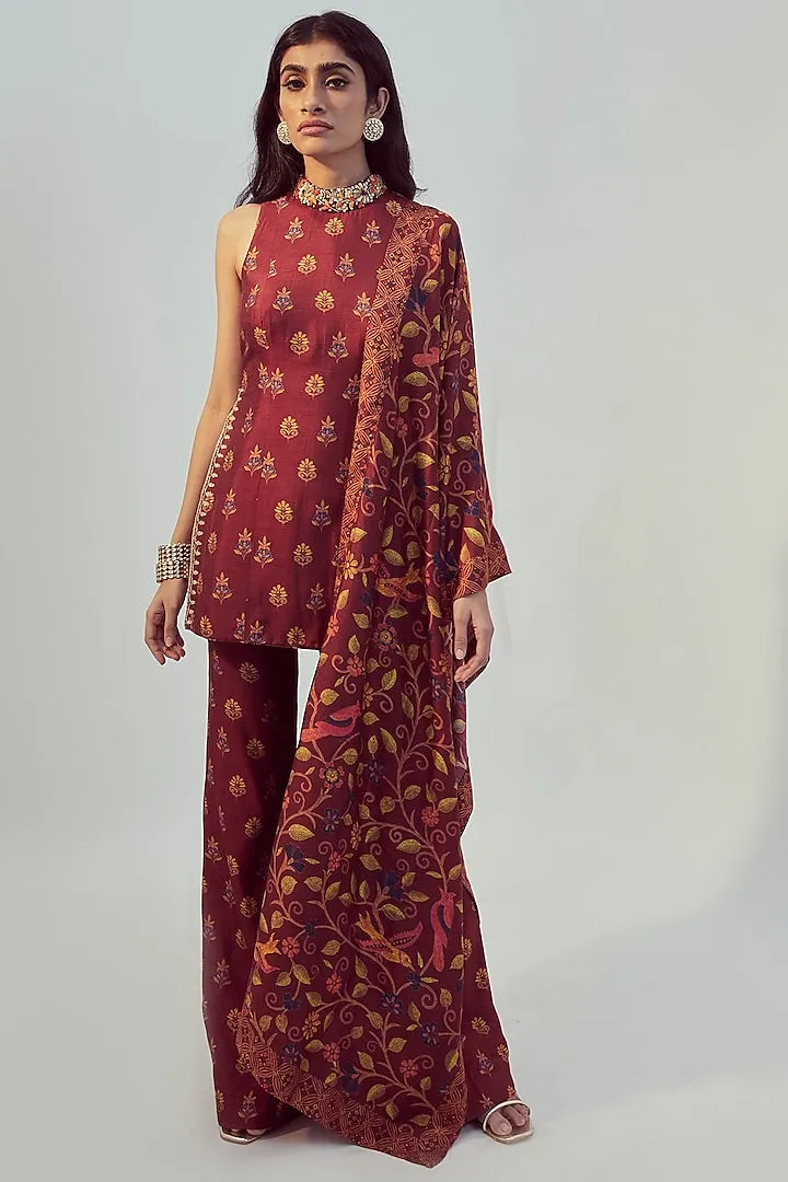 Maroon Hand Embroidered Kurta Set sold by Market