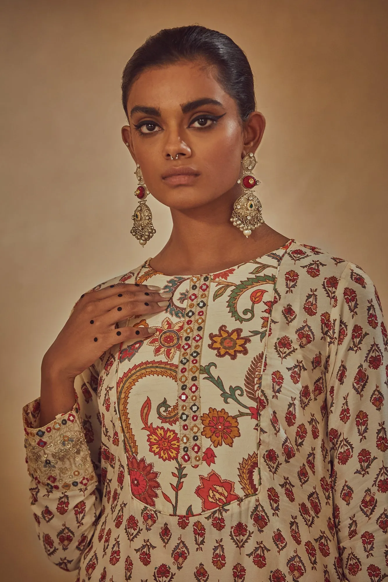 Ivory Embroidered Kurta Set sold by Market product image thumbnail 2