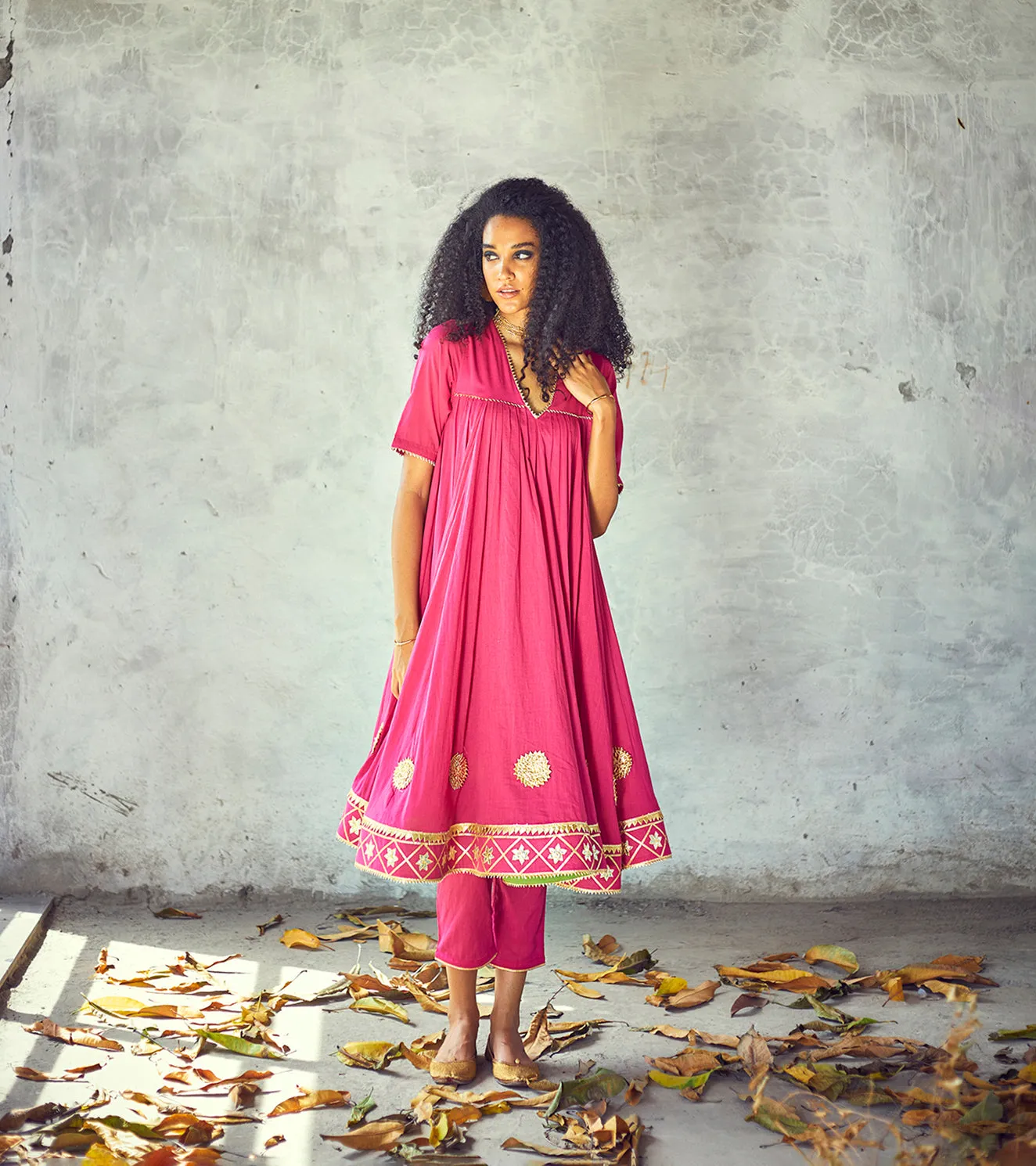 Gulabi Poshak Set sold by Market