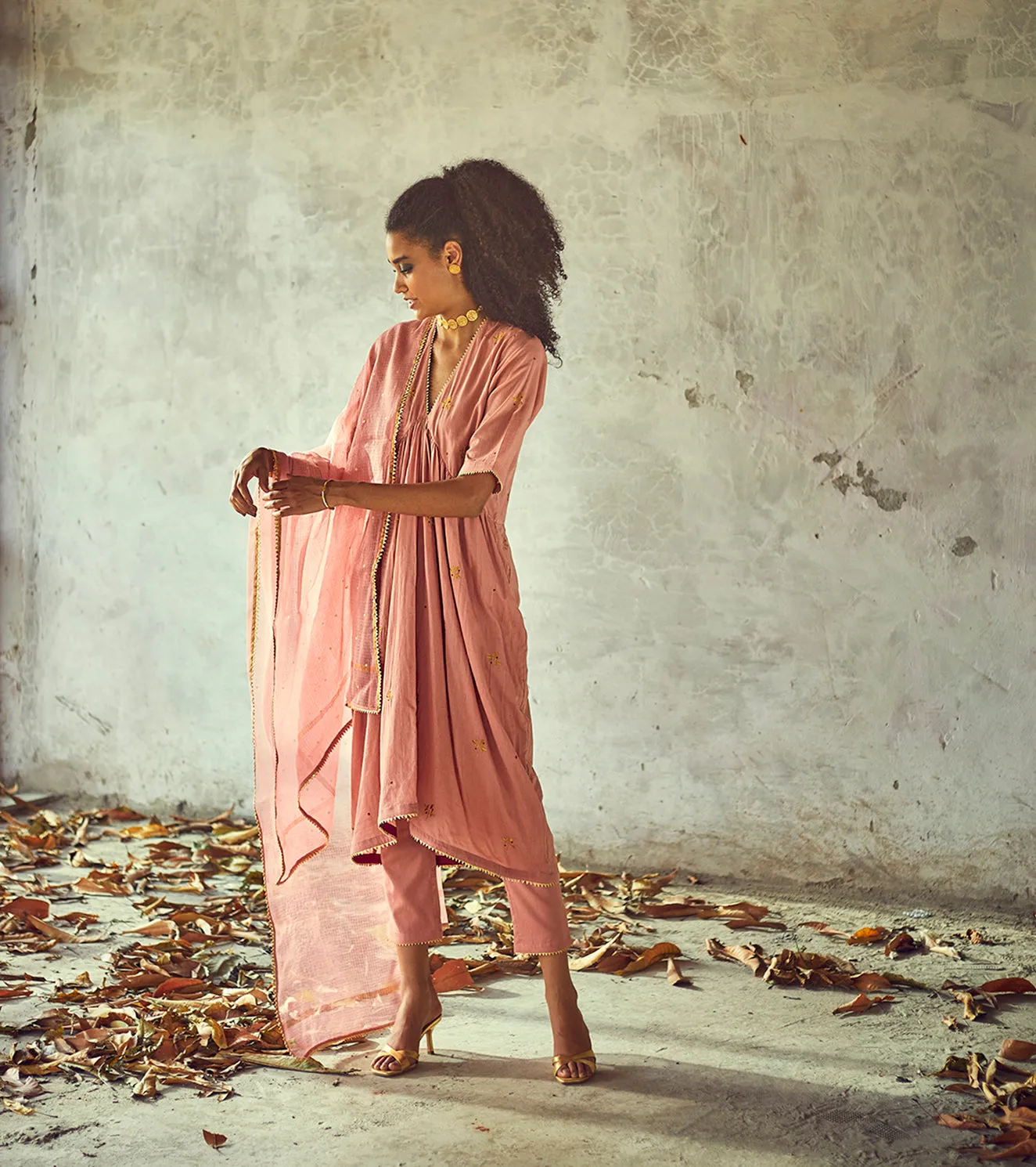 Kamal Poshak Set sold by Market product image thumbnail 4