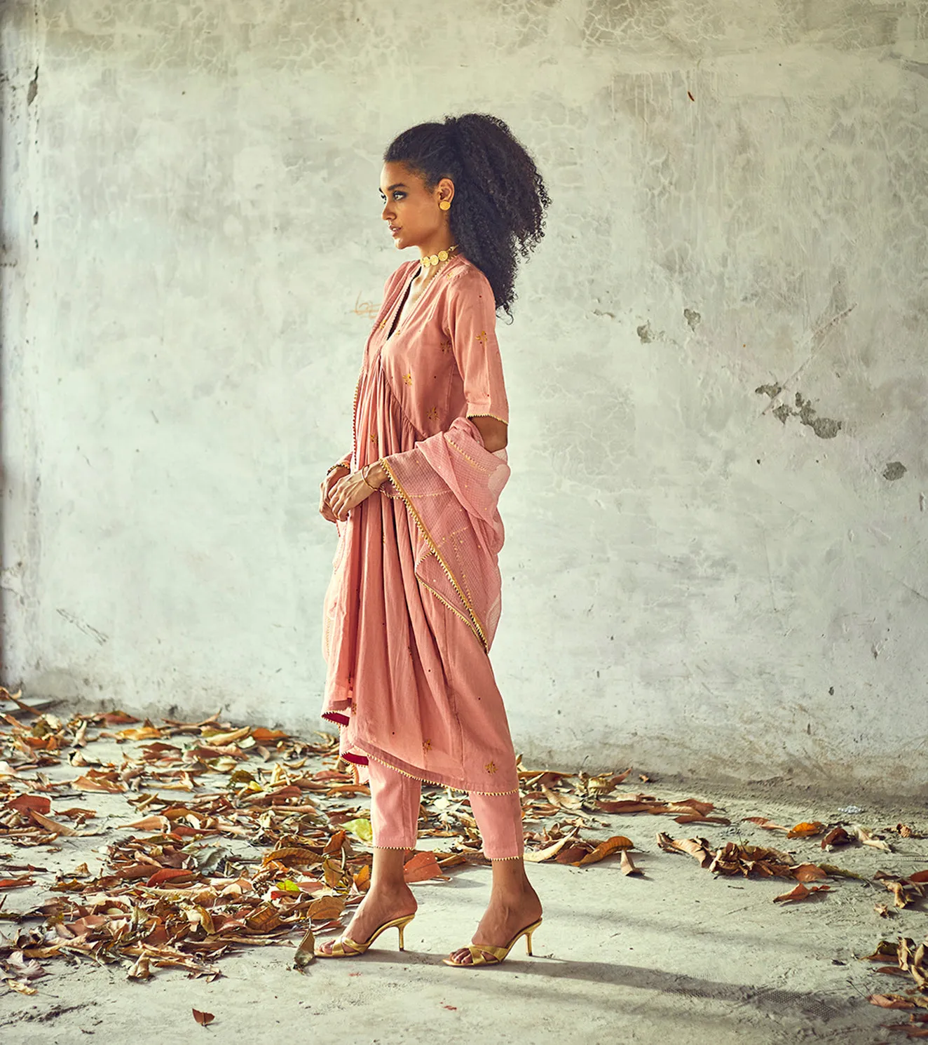 Kamal Poshak Set sold by Market product image thumbnail 3