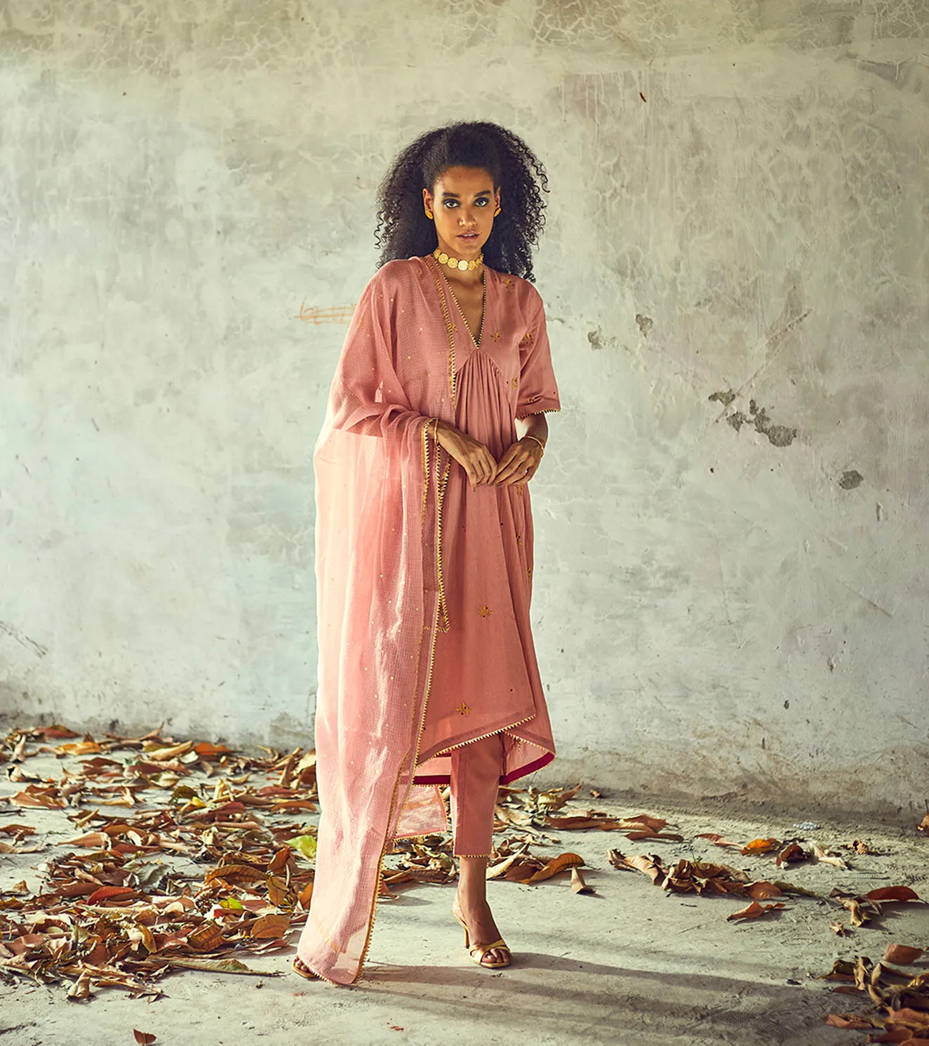 Kamal Poshak Set sold by Market