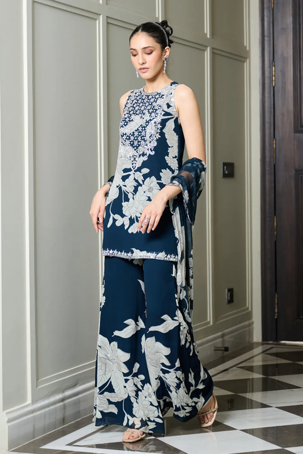 Blue Floral Print Straight Kurta and Pants Set sold by Market product image thumbnail 3