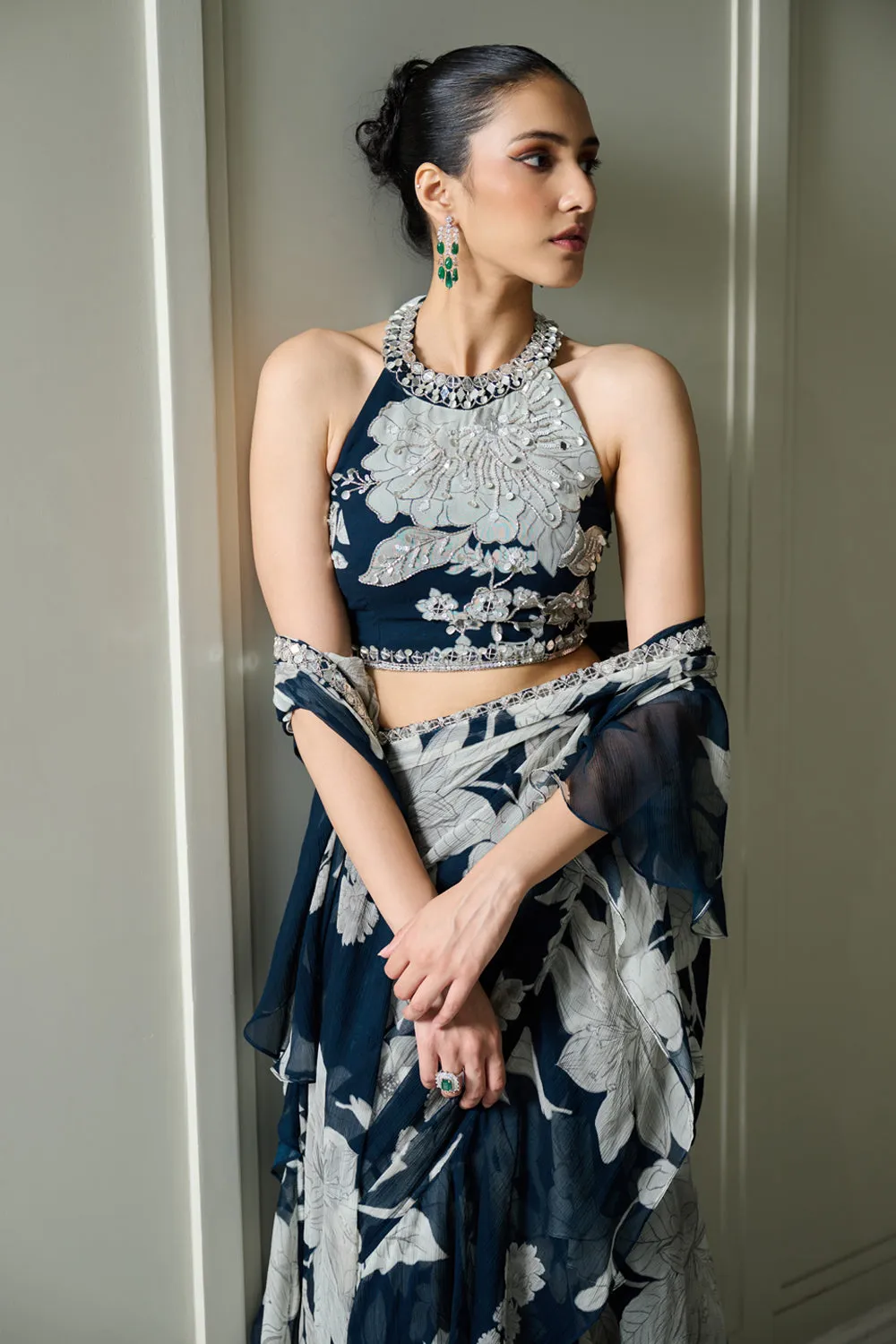 Blue Floral Print Saree sold by Market product image thumbnail 2