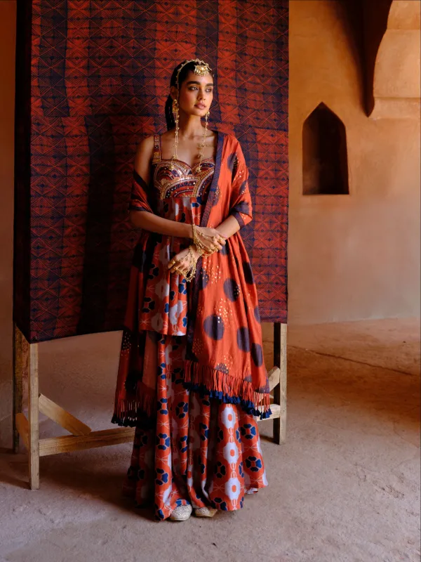 Inaaya Tunic Set made by Market